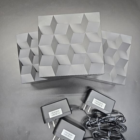 NETGEAR Nighthawk Mesh WiFi 6 System MK62 – Router + 2 Satellites – AX1800 Whole - Picture 3 of 8